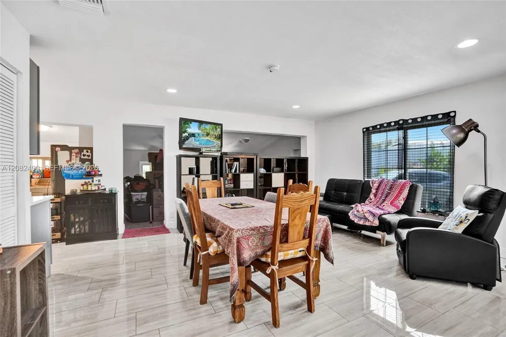 1124 NW 16th St Fort Lauderdale, FL 33311