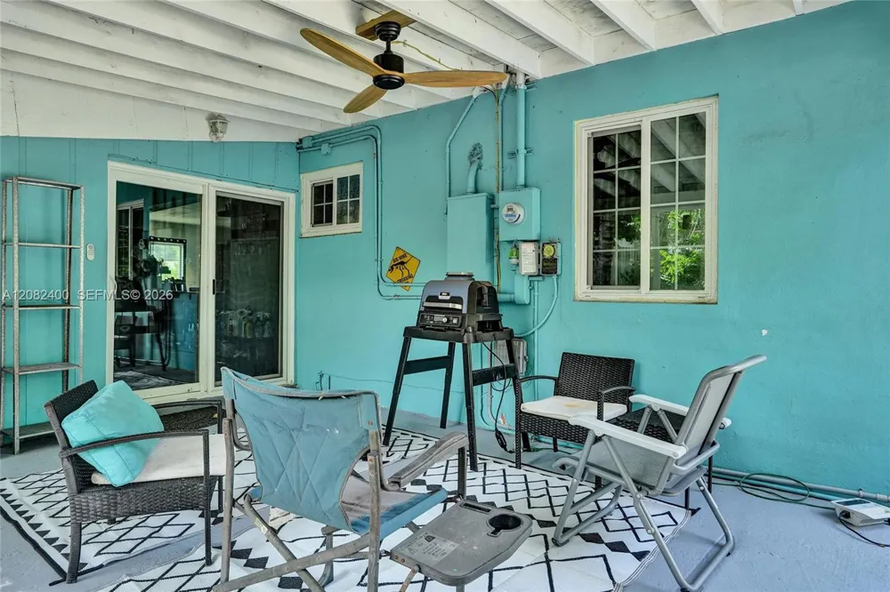 1124 NW 16th St Fort Lauderdale, FL 33311