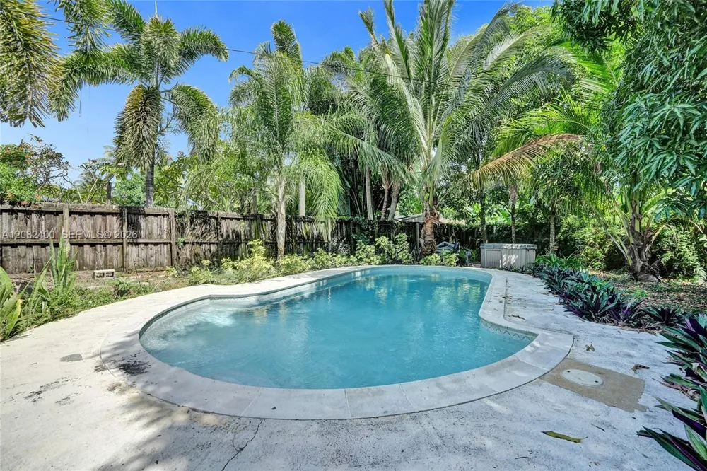 1124 NW 16th St Fort Lauderdale, FL 33311