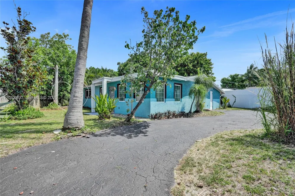 1124 NW 16th St Fort Lauderdale, FL 33311
