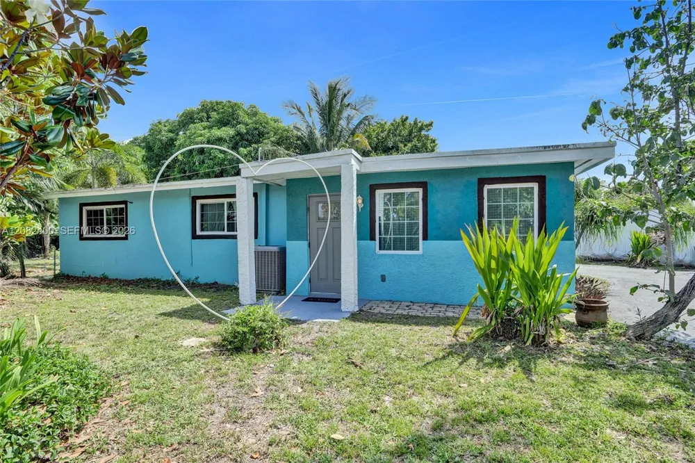 1124 NW 16th St Fort Lauderdale, FL 33311
