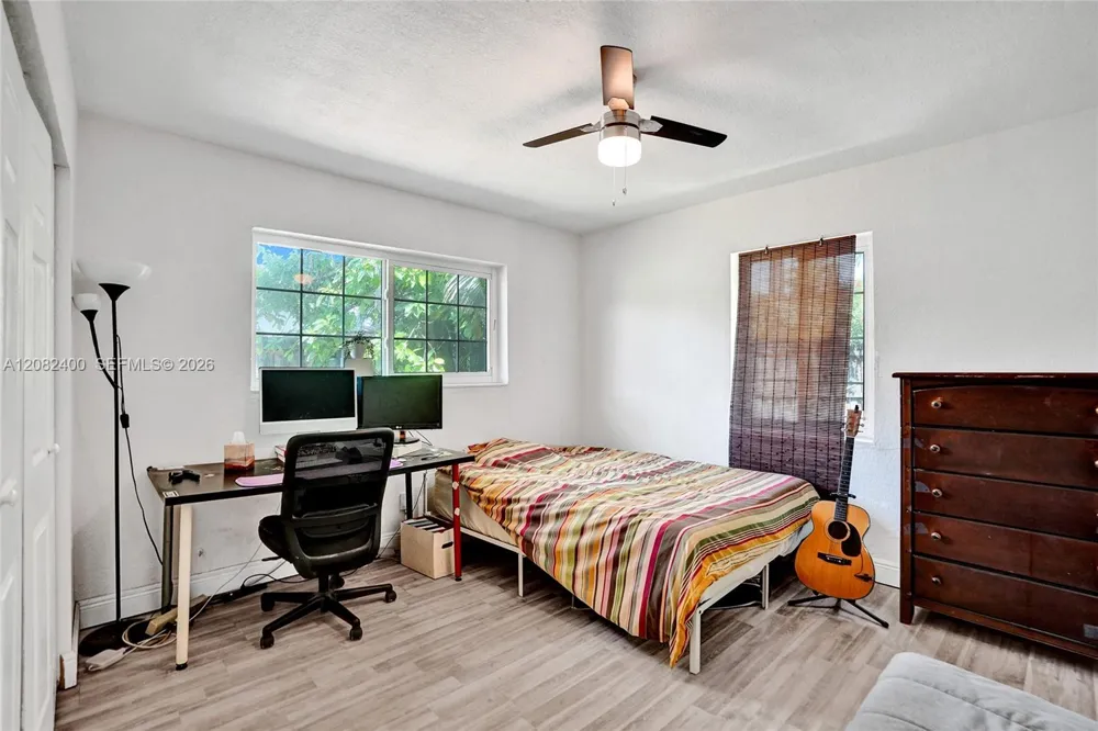 1124 NW 16th St Fort Lauderdale, FL 33311