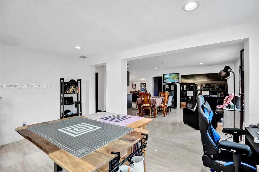 1124 NW 16th St Fort Lauderdale, FL 33311