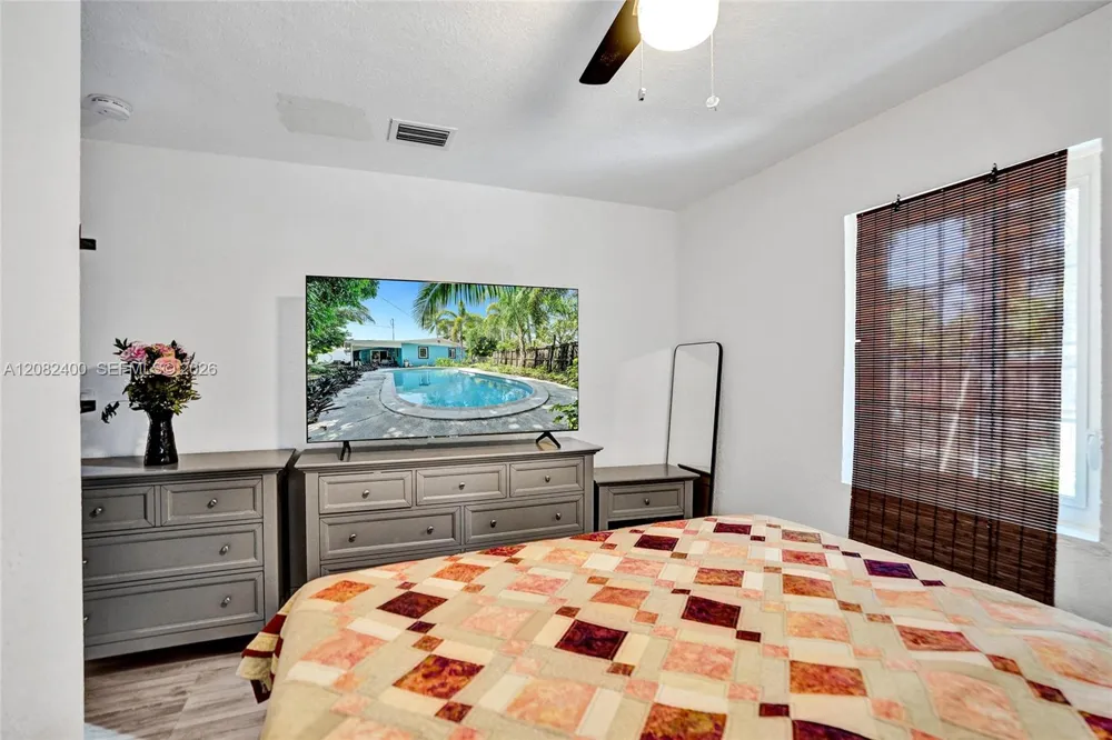 1124 NW 16th St Fort Lauderdale, FL 33311