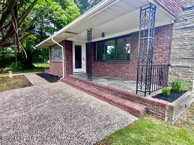 16 Charlotte Street Sayreville, NJ 08872