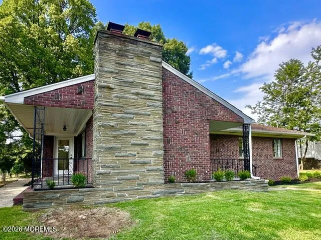 16 Charlotte Street Sayreville, NJ 08872