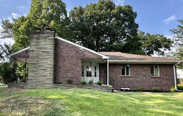 16 Charlotte Street Sayreville, NJ 08872