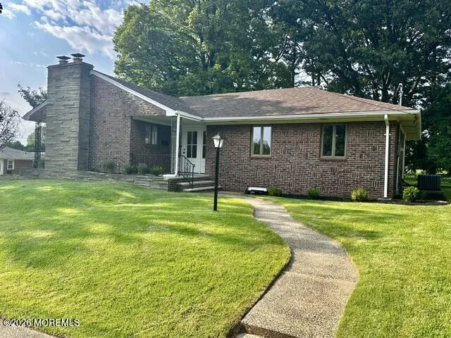 16 Charlotte Street Sayreville, NJ 08872
