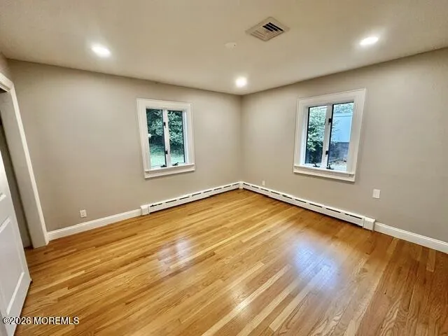16 Charlotte Street Sayreville, NJ 08872
