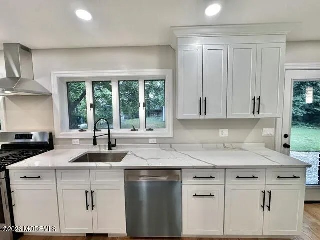 16 Charlotte Street Sayreville, NJ 08872