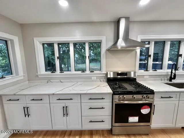 16 Charlotte Street Sayreville, NJ 08872