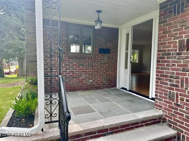16 Charlotte Street Sayreville, NJ 08872