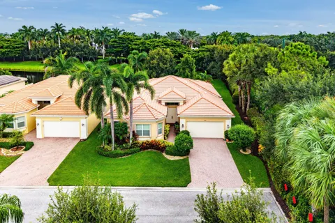 9041 GRAYSON COURT