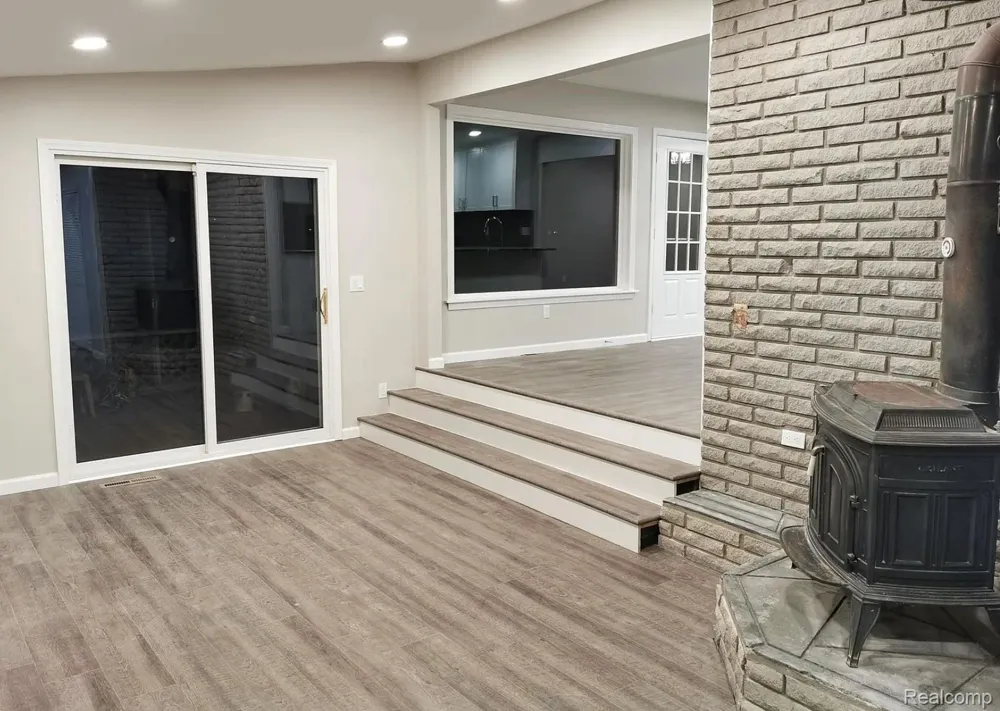3840 Iris Drive Waterford Charter Township, MI 48329