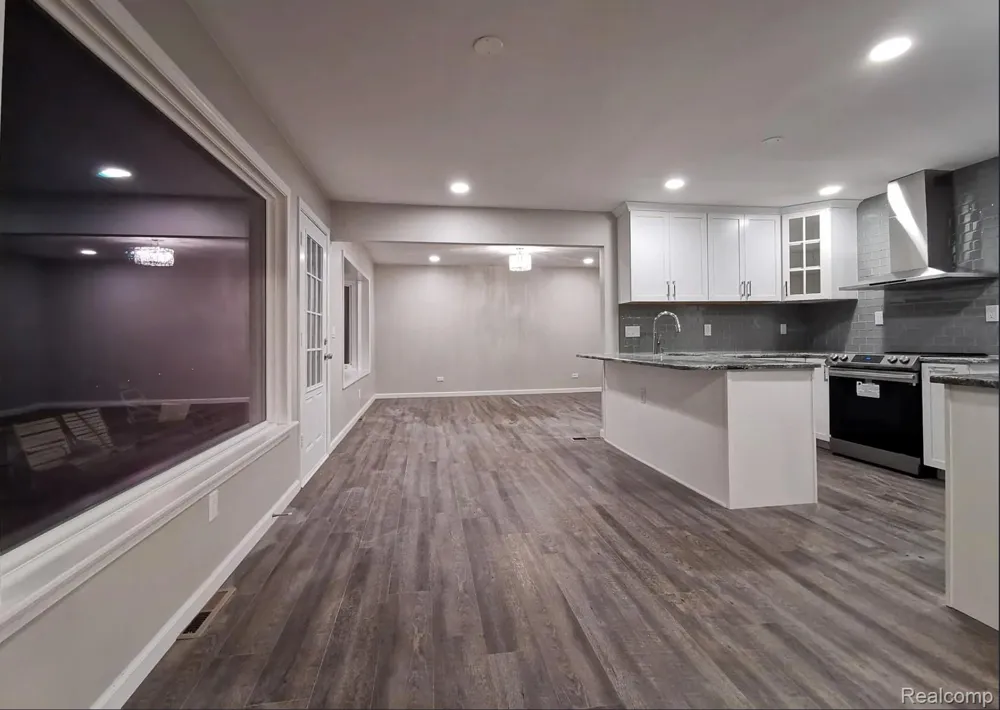 3840 Iris Drive Waterford Charter Township, MI 48329