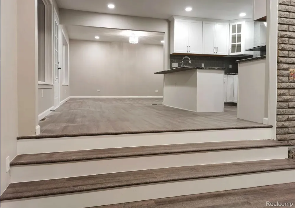3840 Iris Drive Waterford Charter Township, MI 48329