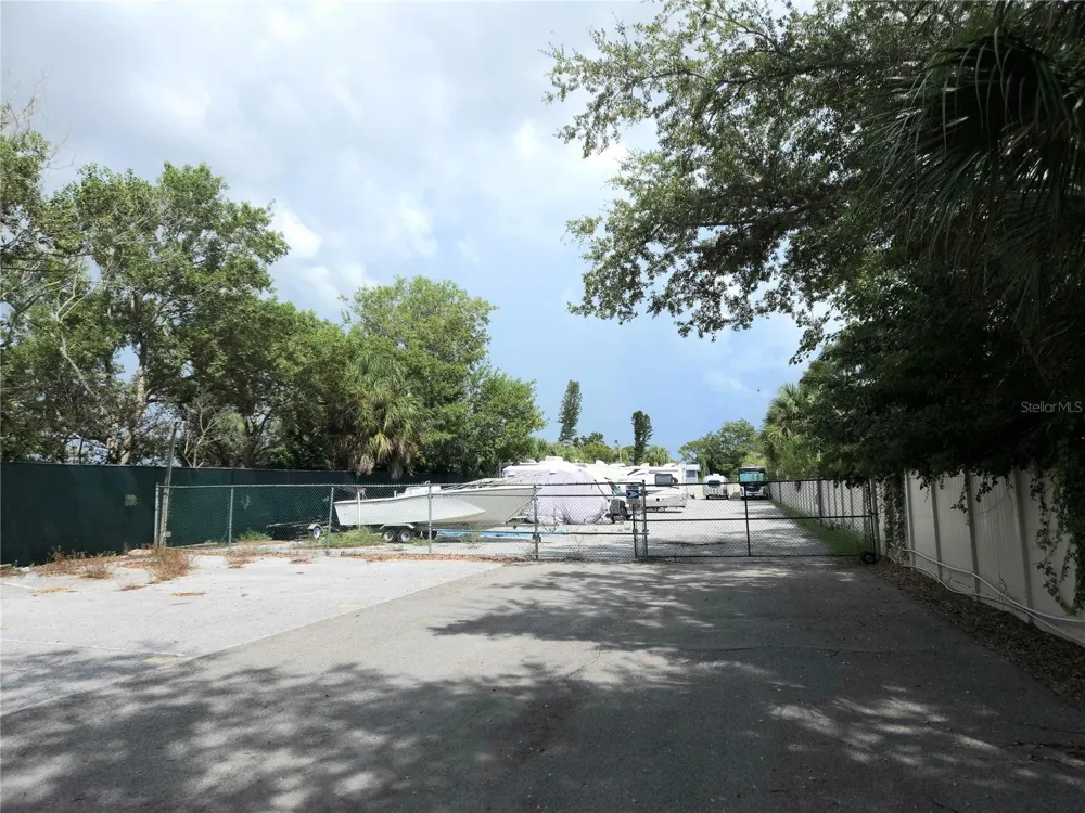 3411 52ND AVENUE CIR W Bradenton, FL 34210
