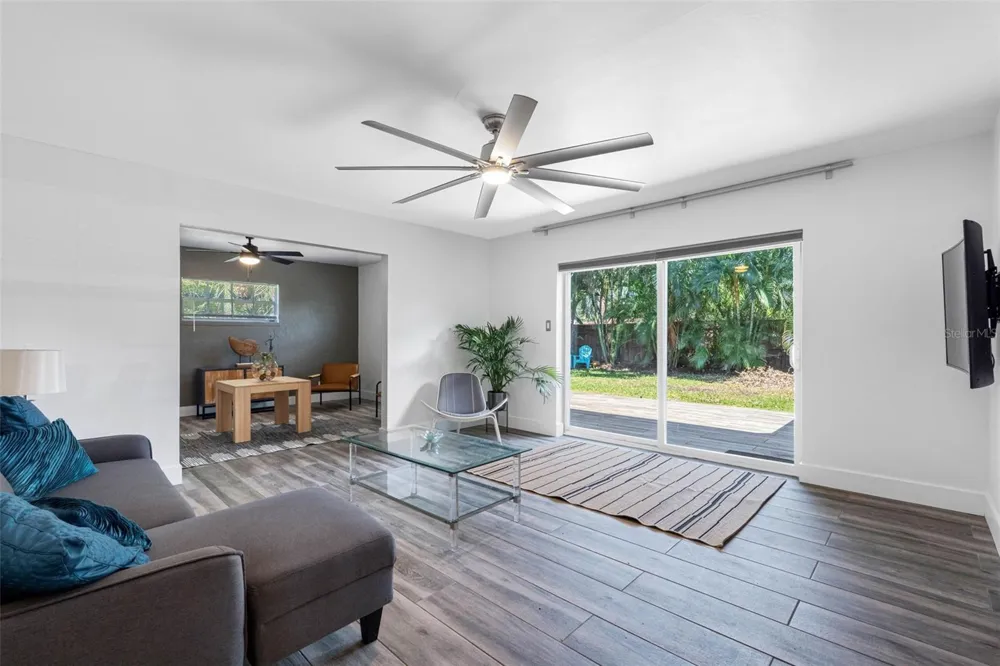 439 CAPRI WAY NE St Petersburg, FL 33704