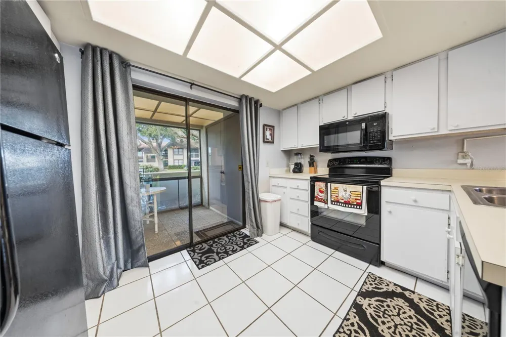 317 WOODLAKE WYNDE Oldsmar, FL 34677