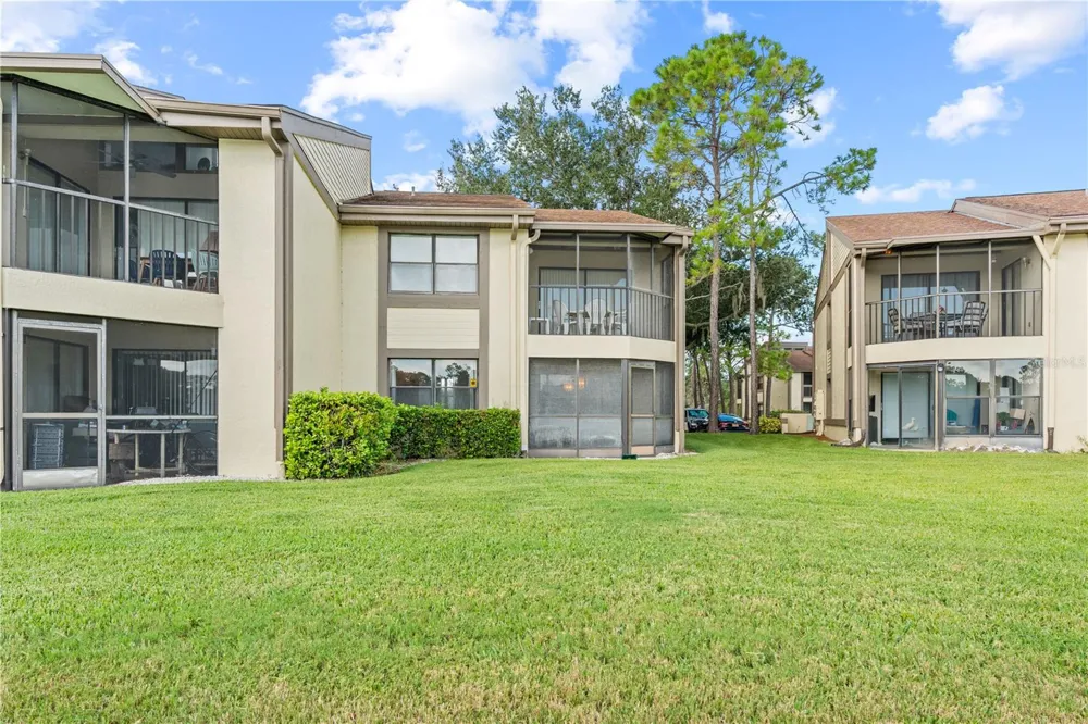 317 WOODLAKE WYNDE Oldsmar, FL 34677