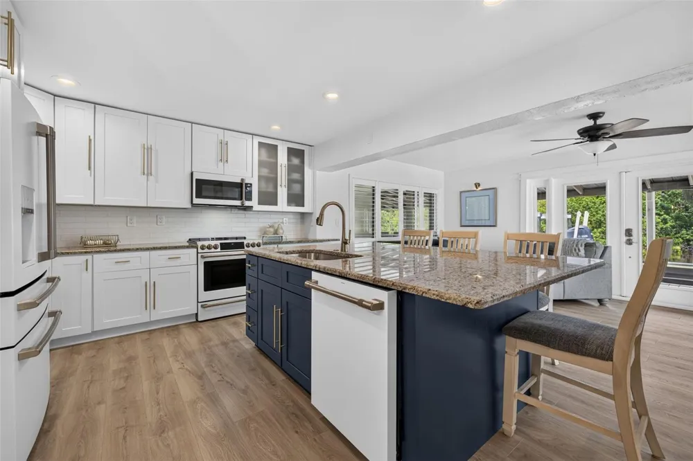 491 79TH AVENUE NE St Petersburg, FL 33702