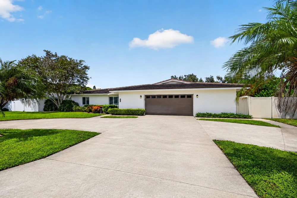 491 79TH AVENUE NE St Petersburg, FL 33702