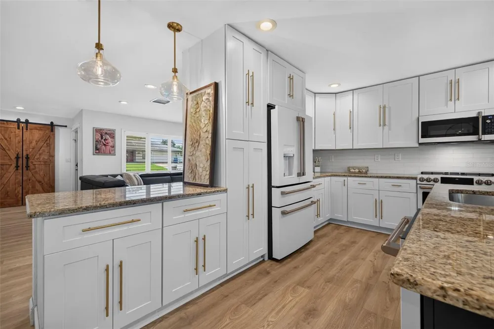 491 79TH AVENUE NE St Petersburg, FL 33702