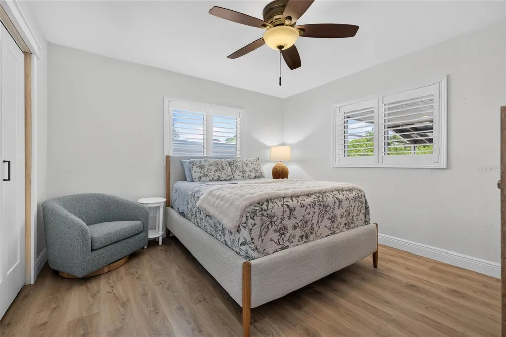 491 79TH AVENUE NE St Petersburg, FL 33702