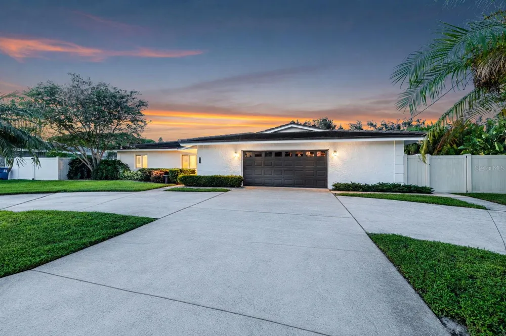 491 79TH AVENUE NE St Petersburg, FL 33702