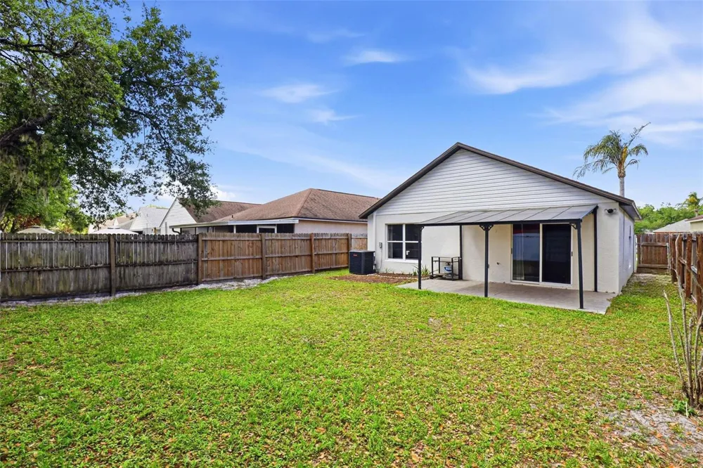 5916 LAKE FRONT DRIVE Wesley Chapel, FL 33545