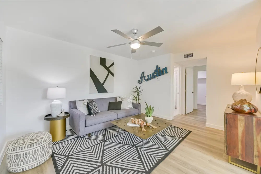3703 Harmon Avenue #206 Austin, TX 78705