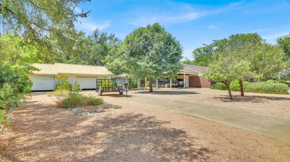 107 Taylor Drive Spicewood, TX 78669
