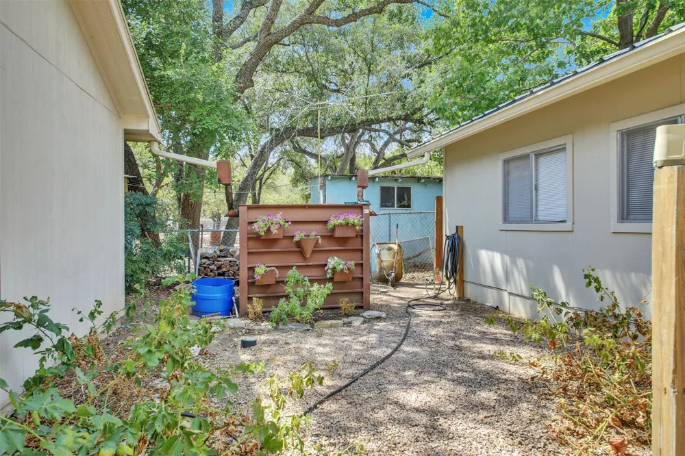 107 Taylor Drive Spicewood, TX 78669