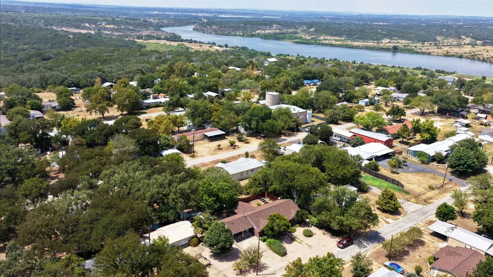 107 Taylor Drive Spicewood, TX 78669