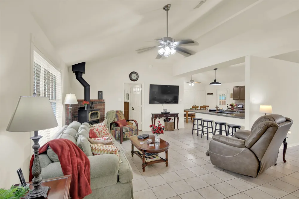 107 Taylor Drive Spicewood, TX 78669