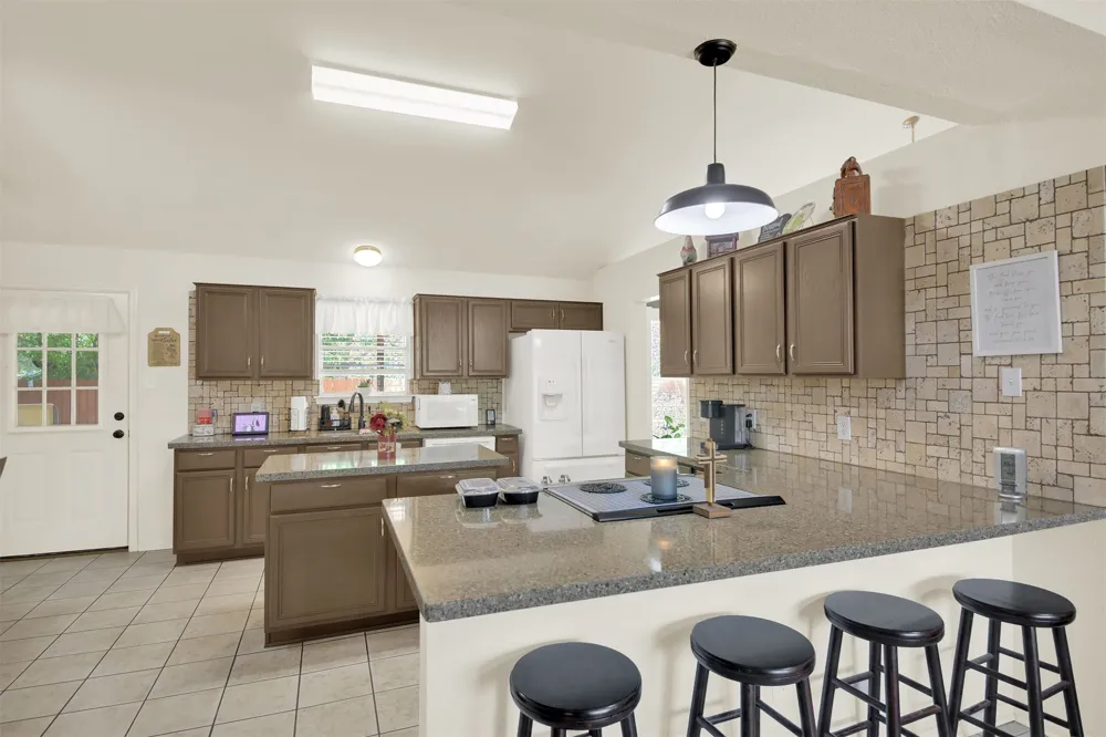 107 Taylor Drive Spicewood, TX 78669