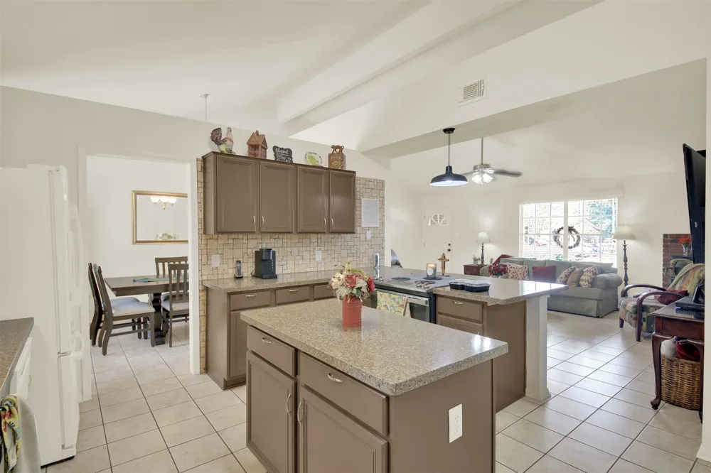 107 Taylor Drive Spicewood, TX 78669