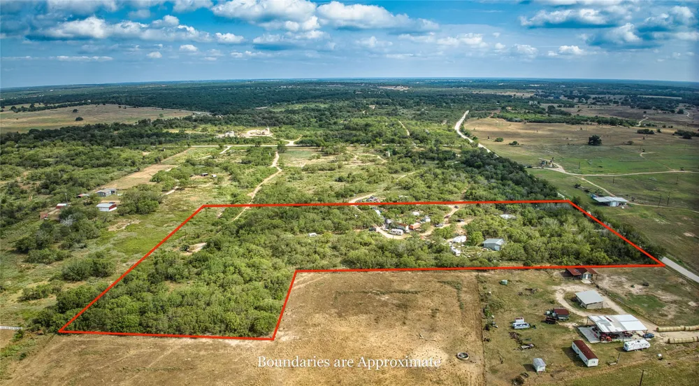 2900 Salt Flat Road Luling, TX 78648