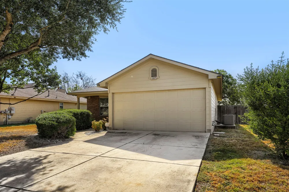 187 Ames Cove Kyle, TX 78640