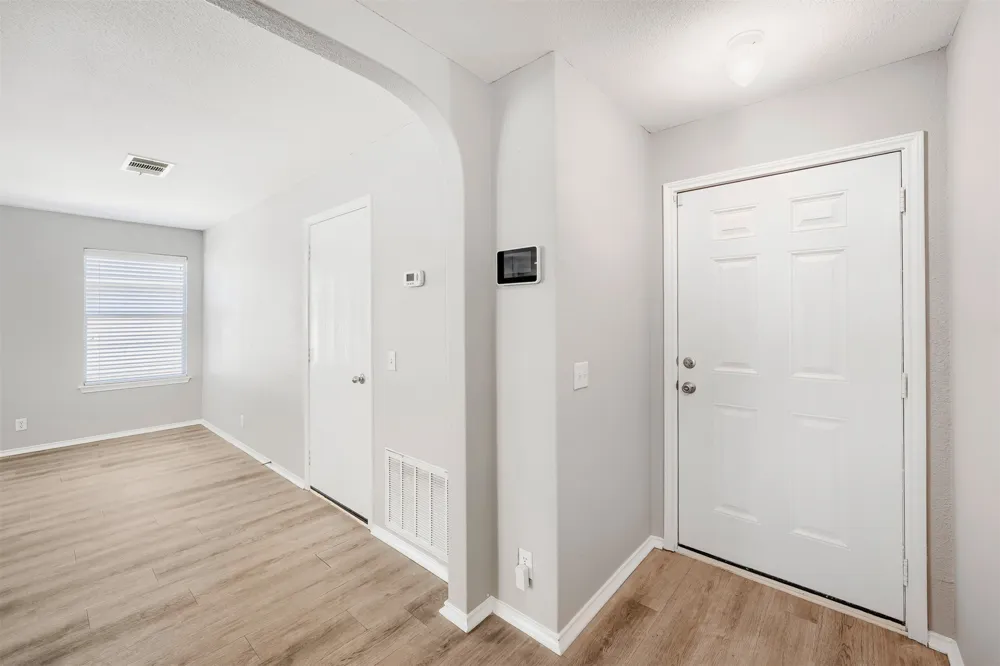 187 Ames Cove Kyle, TX 78640