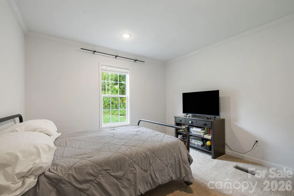 36 Woodrat Drive Burnsville, NC 28714