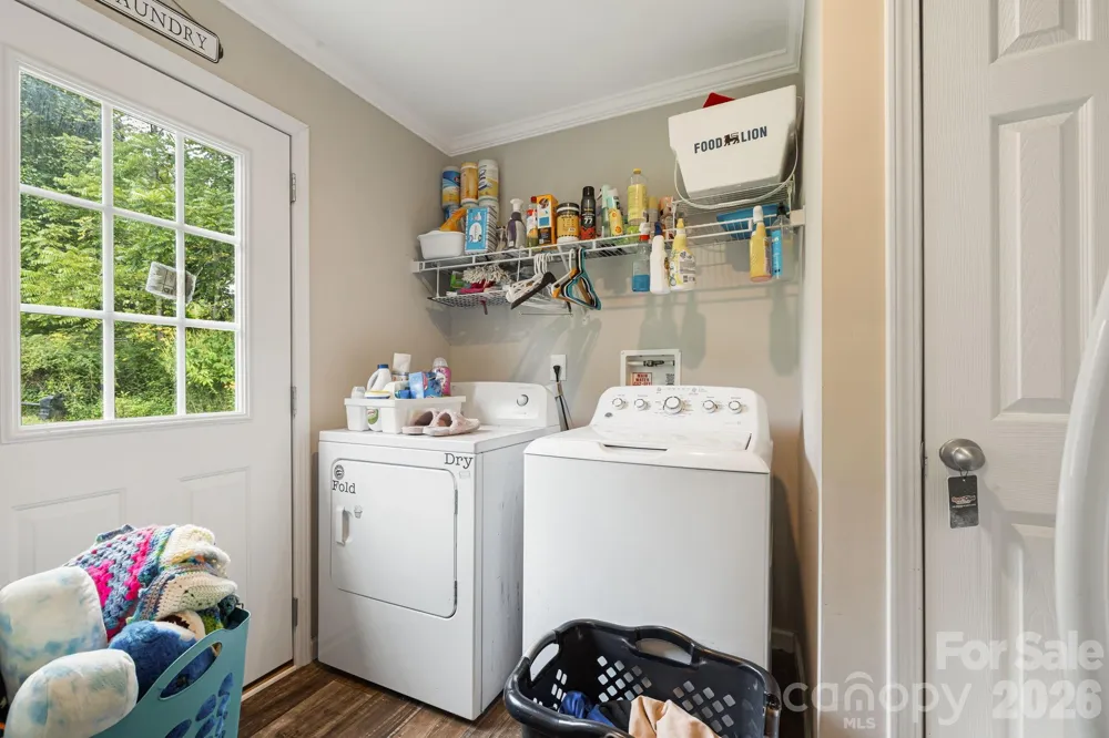 36 Woodrat Drive Burnsville, NC 28714