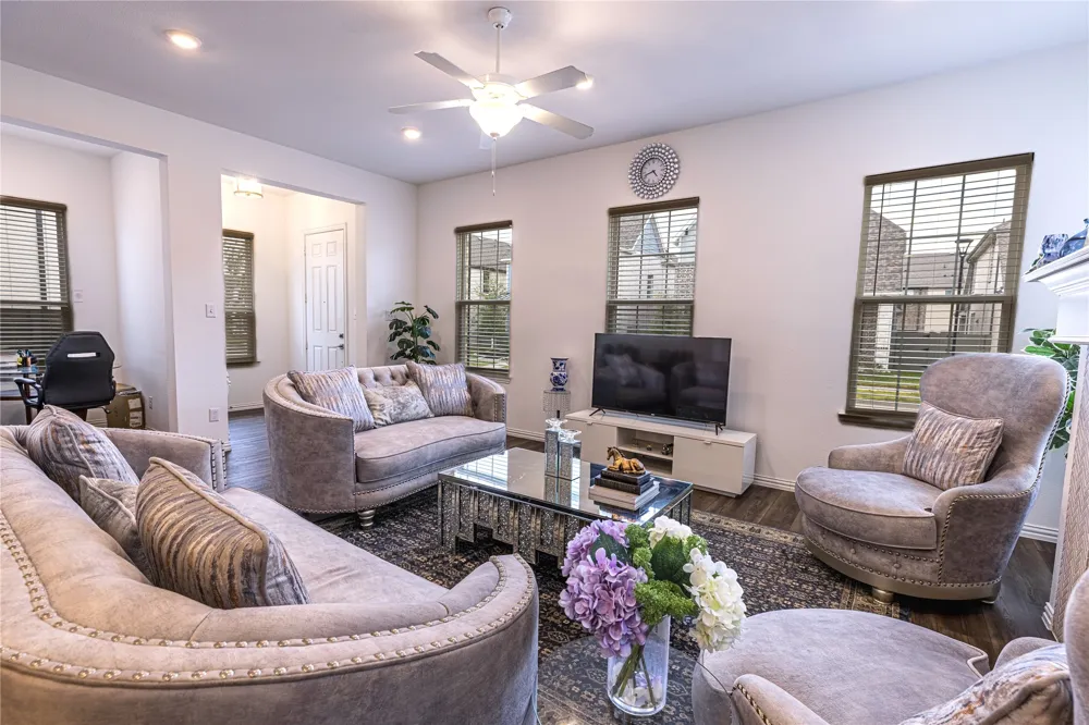 5426 Grand Avenue Sachse, TX 75048