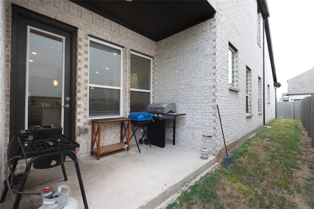 5426 Grand Avenue Sachse, TX 75048