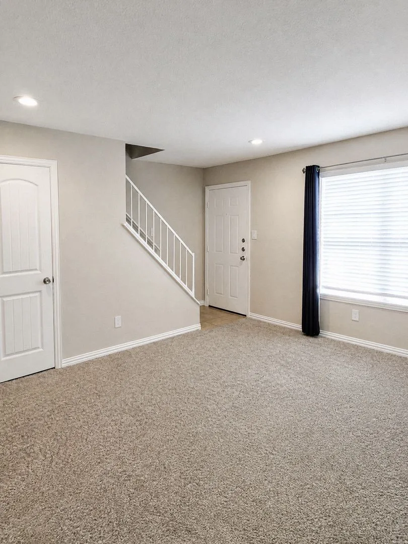 2016 Paisley Drive #E Arlington, TX 76015