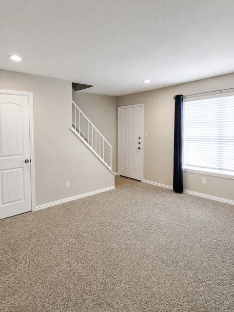 2016 Paisley Drive #E