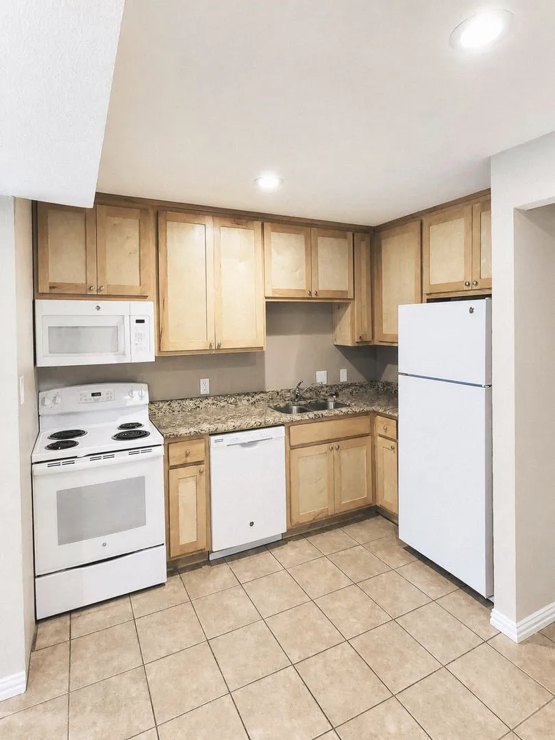 2016 Paisley Drive #E Arlington, TX 76015