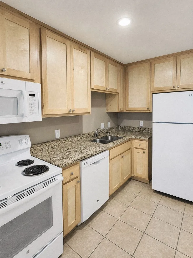 2016 Paisley Drive #E Arlington, TX 76015