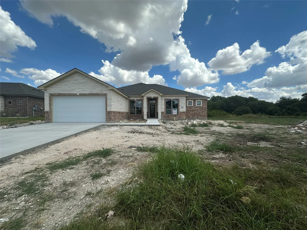 131 Lasso Loop Lorena, TX 76655