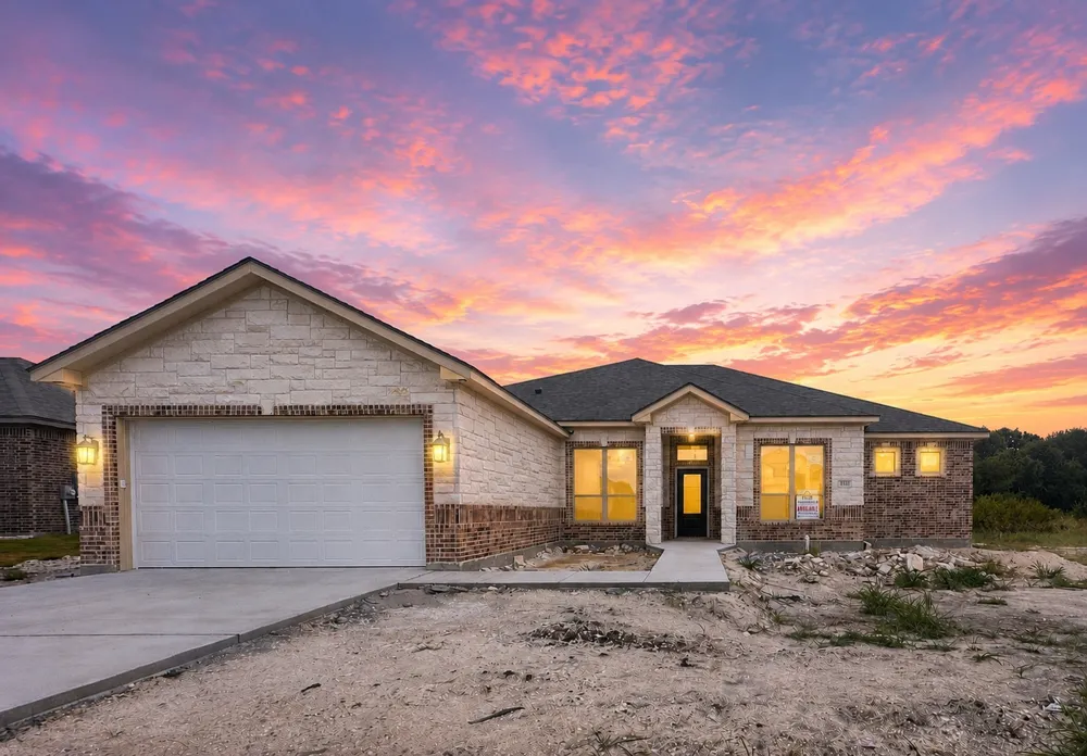 131 Lasso Loop Lorena, TX 76655